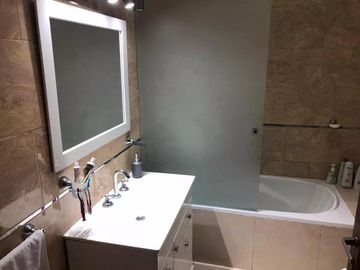 Venta Casa Céntrica - ideal uso profesional o vivienda