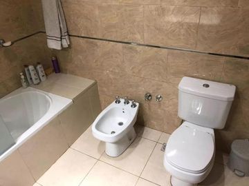 Venta Casa Céntrica - ideal uso profesional o vivienda