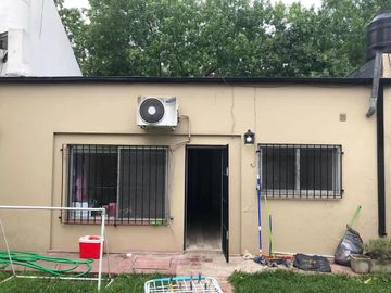 Venta Casa Céntrica - ideal uso profesional o vivienda