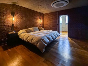 Departamento 2 ambientes con cochera y terraza refaccionado a nuevo