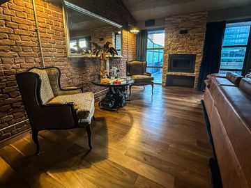 Departamento 2 ambientes con cochera y terraza refaccionado a nuevo