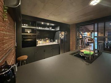 Departamento 2 ambientes con cochera y terraza refaccionado a nuevo