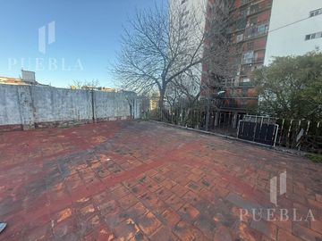 VENTA CASA LOTE PROPIO CON LOCAL EN PARQUE PATRICIOS