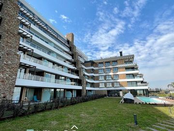 Venta y alquiler de departamento 4 ambientes con dependencia en duplex en Nordelta