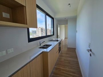 Venta y alquiler de departamento 4 ambientes con dependencia en duplex en Nordelta