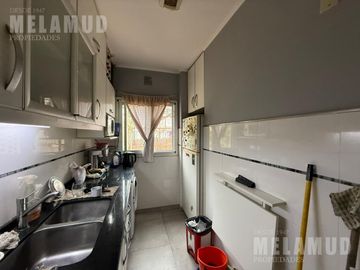 4 AMBIENTES / VENTA / FLORES CON PARRILLA PROPIA