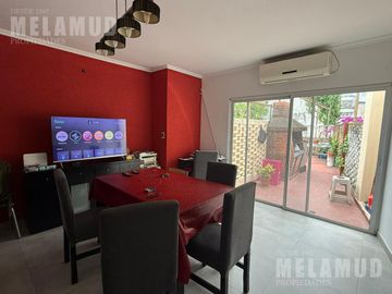 4 AMBIENTES / VENTA / FLORES CON PARRILLA PROPIA