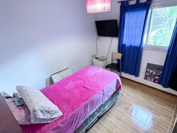 4 AMBIENTES / VENTA / FLORES CON PARRILLA PROPIA