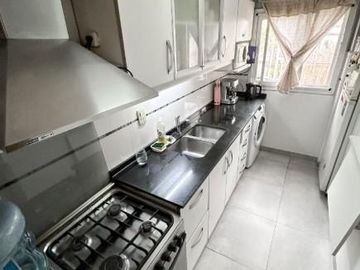 4 AMBIENTES / VENTA / FLORES CON PARRILLA PROPIA