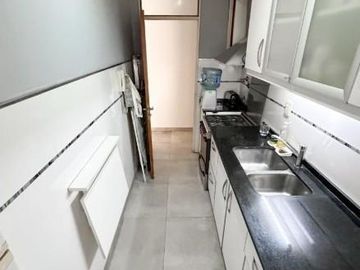 4 AMBIENTES / VENTA / FLORES CON PARRILLA PROPIA