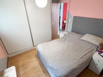 4 AMBIENTES / VENTA / FLORES CON PARRILLA PROPIA