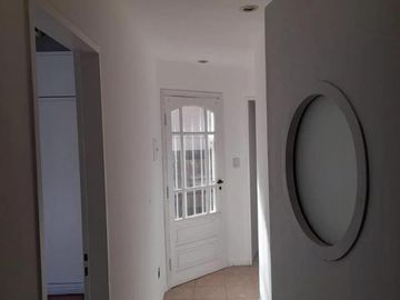 Casa en venta - 3 Dormitorios 2 Baños - 140Mts2 - Monte Grande