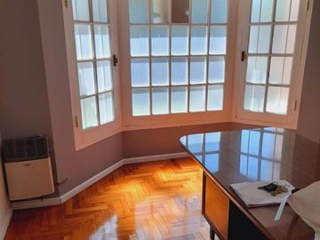 Casa en venta - 3 Dormitorios 2 Baños - 140Mts2 - Monte Grande