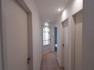 Casa en venta - 3 Dormitorios 2 Baños - 140Mts2 - Monte Grande