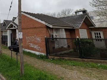 Casa en venta - 3 Dormitorios 2 Baños - 140Mts2 - Monte Grande