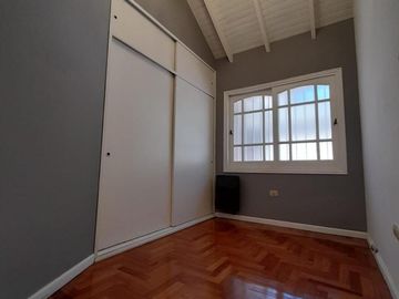 Casa en venta - 3 Dormitorios 2 Baños - 140Mts2 - Monte Grande