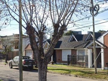 Casa en venta - 3 Dormitorios 2 Baños - 140Mts2 - Monte Grande