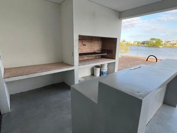 Casa en  venta a la laguna en Canton Golf ESPECTACULAR VISTA ABIERTA