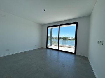 Casa en  venta a la laguna en Canton Golf ESPECTACULAR VISTA ABIERTA