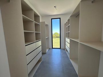 Casa en  venta a la laguna en Canton Golf ESPECTACULAR VISTA ABIERTA