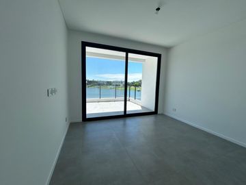 Casa en  venta a la laguna en Canton Golf ESPECTACULAR VISTA ABIERTA