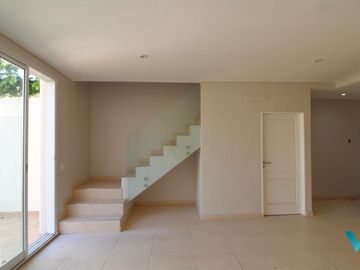 Triplex en venta Castelar, 4 ambientes a estrenar en condominio cerrado