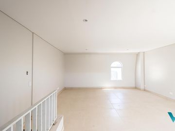 Triplex en venta Castelar, 4 ambientes a estrenar en condominio cerrado