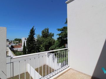 Triplex en venta Castelar, 4 ambientes a estrenar en condominio cerrado