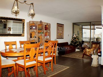 Se vende departamento en primera línea con vista al mar en la zona norte