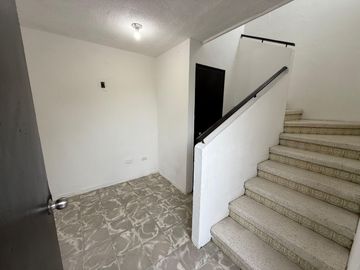CASA EN VENTA EN COL. BUROCRATAS  FEDERALES EN MONTERREY