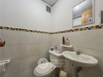 Bodega en venta, vía panamericana, sector la Florida. Villamaria.