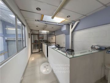 Bodega en venta, vía panamericana, sector la Florida. Villamaria.
