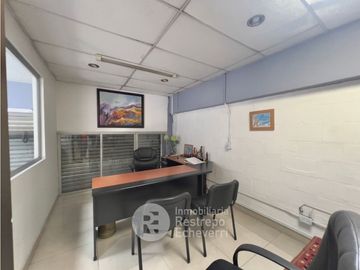 Bodega en venta, vía panamericana, sector la Florida. Villamaria.