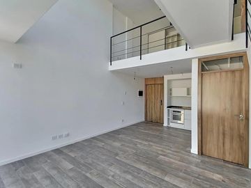 Departamento en  Venta Triplex  Palermo Soho, Categoría Premium, Terraza propia y 2 balcones