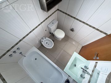 PH de 3 ambientes en venta con patio y cochera en Ramos Mejía