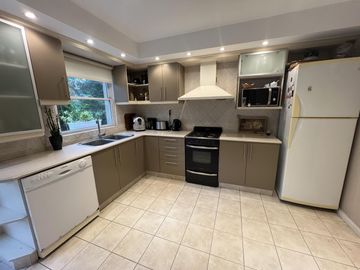 Country St Thomas Sur Canning