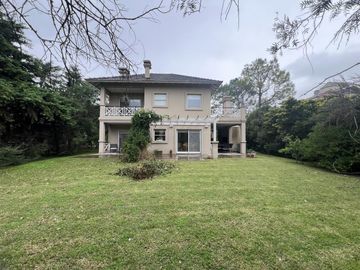 Country St Thomas Sur Canning