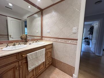 Country St Thomas Sur Canning