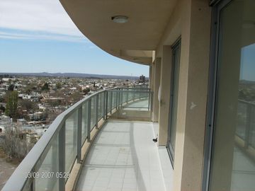 EXCELENTE DEPTO 2 DORM CERCA DEL CENTRO