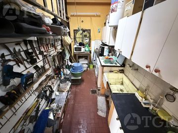 Casa en  venta de 5 ambientes terreno propio en Castelar