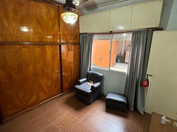 Venta Casa La Tablada Patio Terraza y Local Comercial