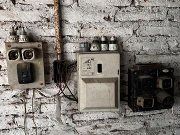 Venta Casa La Tablada Patio Terraza y Local Comercial