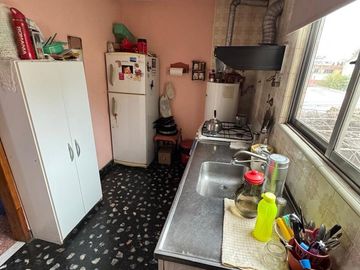 Venta Casa La Tablada Patio Terraza y Local Comercial