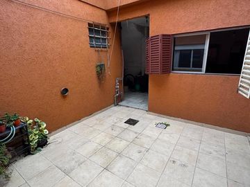 Venta Casa La Tablada Patio Terraza y Local Comercial