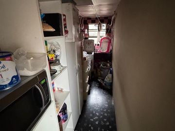 Venta Casa La Tablada Patio Terraza y Local Comercial