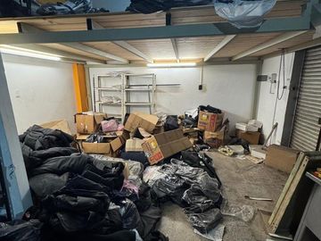 Venta Casa La Tablada Patio Terraza y Local Comercial