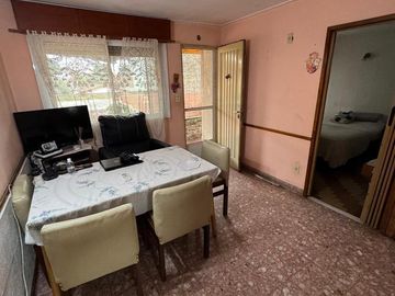 Venta Casa La Tablada Patio Terraza y Local Comercial