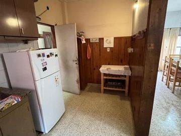 Venta Casa La Tablada Patio Terraza y Local Comercial