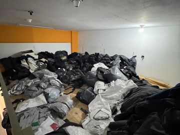 Venta Casa La Tablada Patio Terraza y Local Comercial