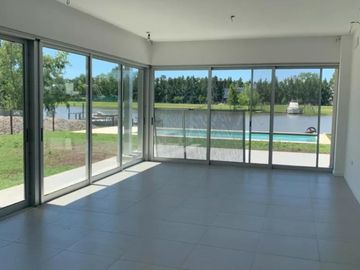 Venta Casa Al Rio San Juan Villanueva Tigre LS